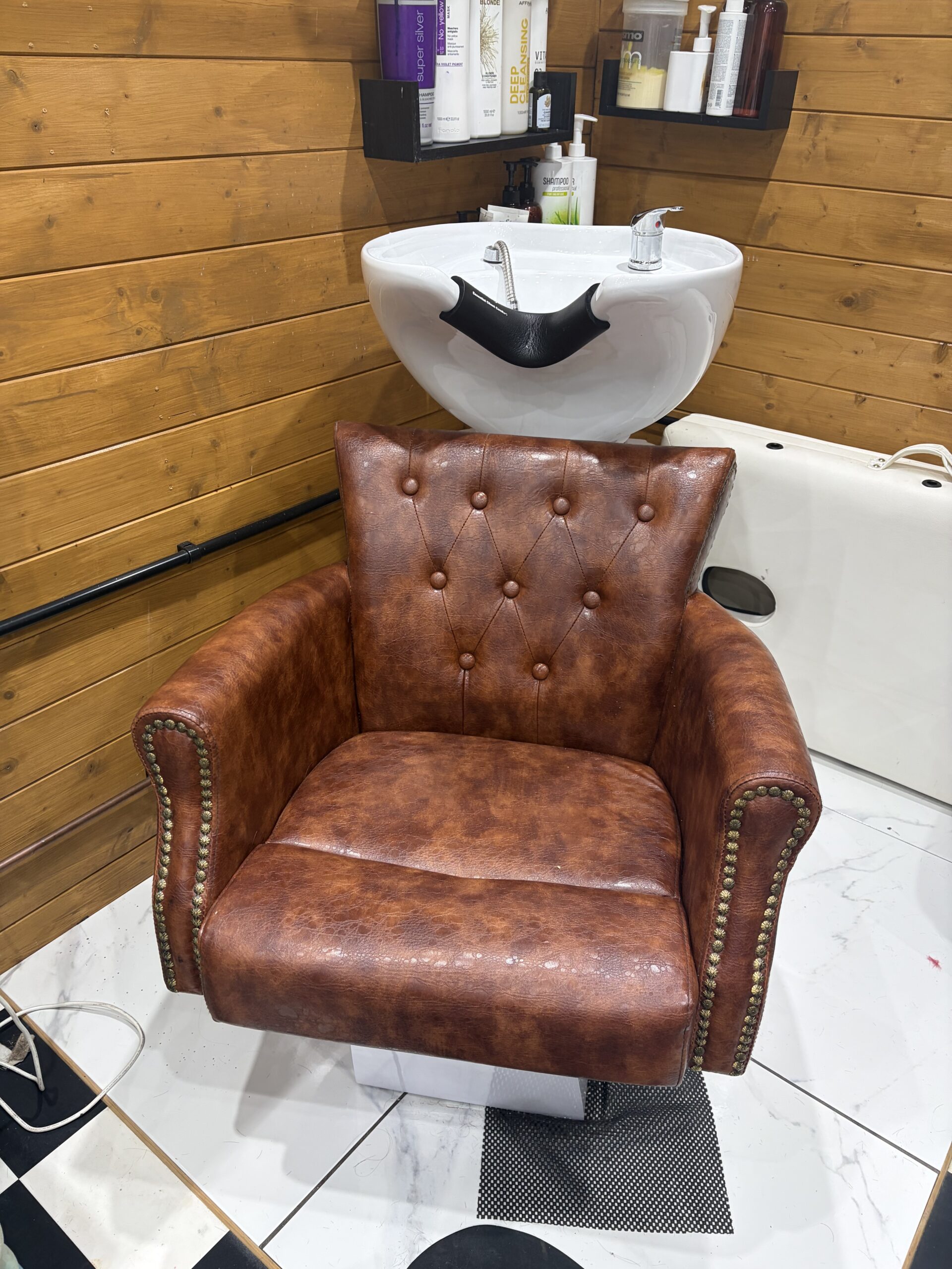 Living it up salon back wash basin and chair